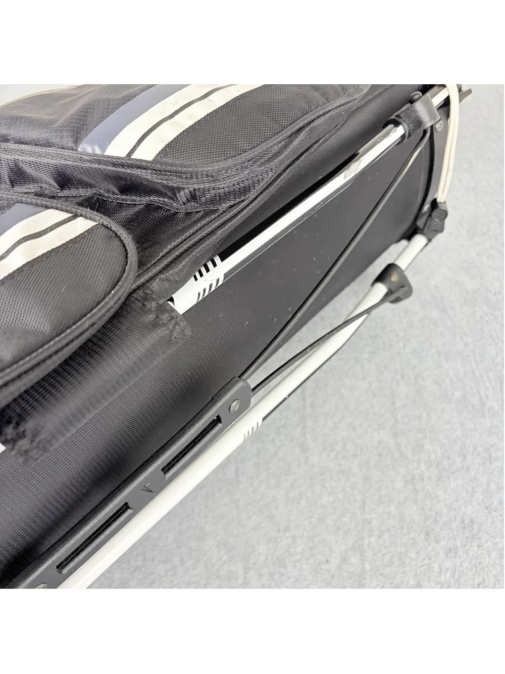 NIKE Xtreme Sport IV Golf Stand Carry Bag Black White 8-Way Dual Strap